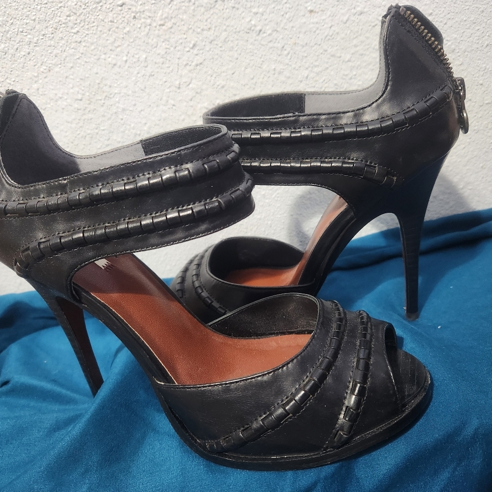 Leon Max Leather Peeptoe Pumps size 8